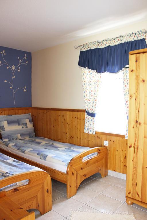 Parton Villa Apartments Fonyód Quarto foto